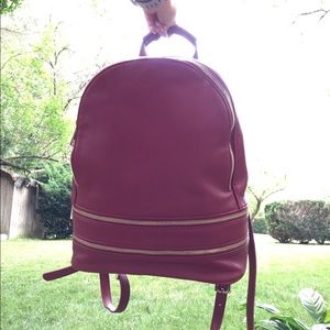 NWOT Forever 21 Burgundy Zipper Backpack 🎒